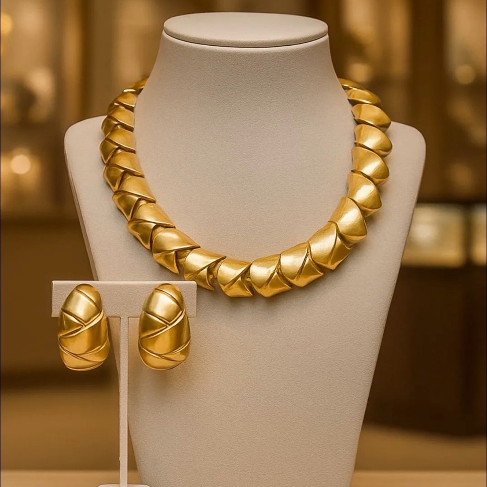 Vogue for Les Bernard HEAVY gold tone necklace and earring set